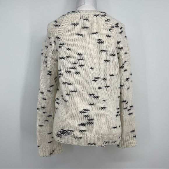 De Rigueur White & Black Speckled Hi-Lo Sweater - Picture 6 of 10